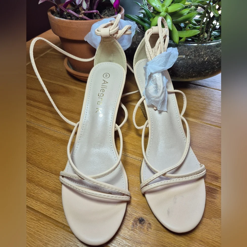 Allegra K‎ Strappy Low Wedge Sandals - Size 9